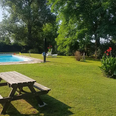 Domaine Hias ゲストハウス Angoumé