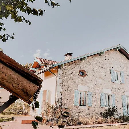 לינה וארוחת בוקר Domaine Hias Angoumé
