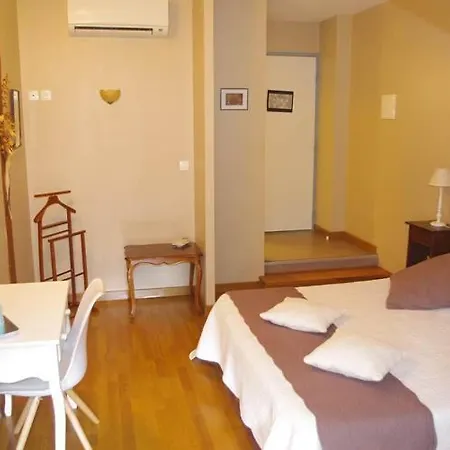 לינה וארוחת בוקר Domaine Hias