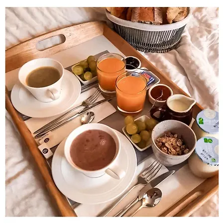 לינה וארוחת בוקר Domaine Hias Angoumé