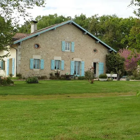Domaine Hias לינה וארוחת בוקר
